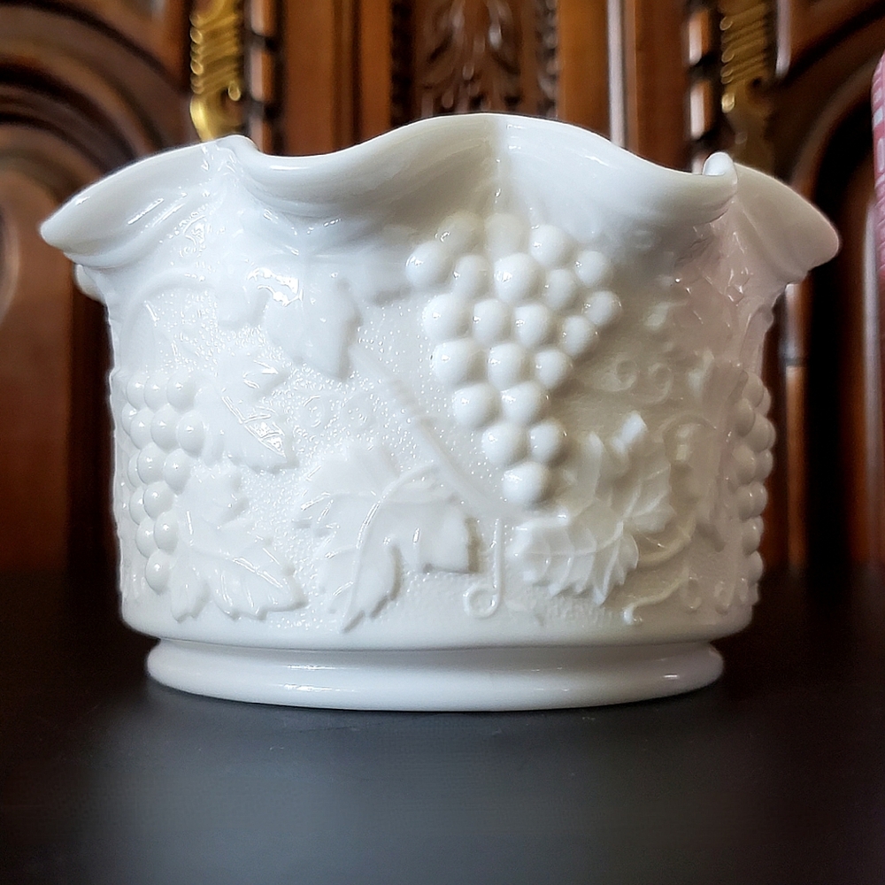 5 1/4" Vintage Grape 🍇 Milk Glass Crimped Bowl White by Imperial Glass-Ohio